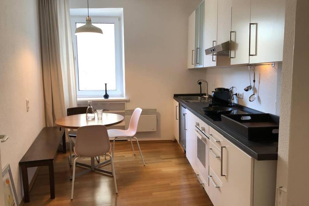 Charmant Leben Im Textilviertel - Stilvolle Wohnung - Zentral Und Ruhig Augsburg Exteriör bild